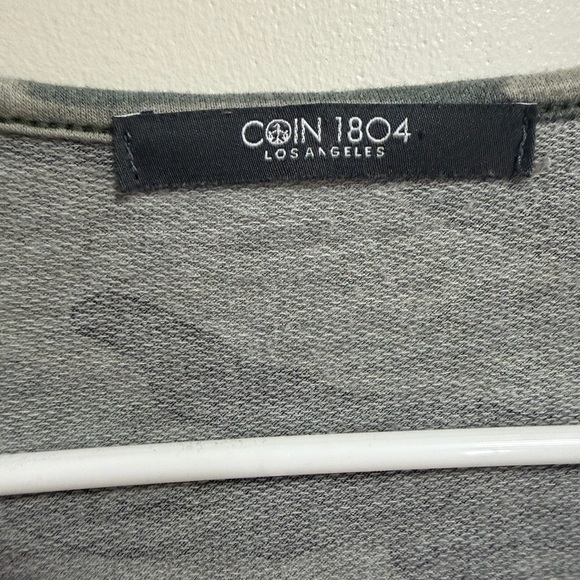 Green Camo Ruffle Hem and Sleeves Top - Picture 2 of 3